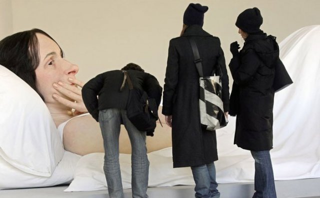 ron_mueck_woman_03.jpg